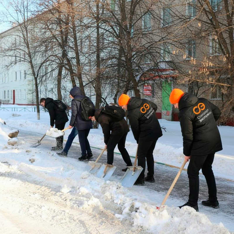 Уборка снега с крыш и территорий в Абдулино